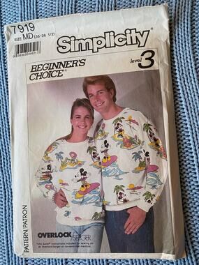 Simplicity 7919 long sleeve top pattern